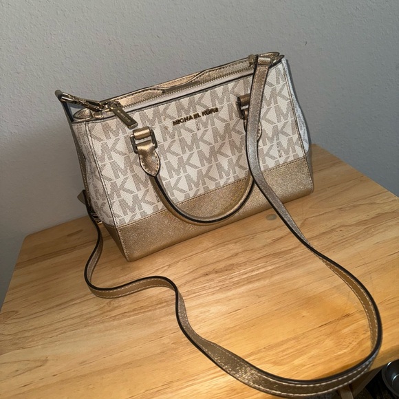 Michael Kors Crossody Purse - Picture 5 of 5